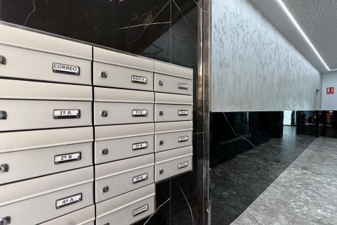 Kattohuoneisto myytävänä Torrevieja, Alicante, Espanja, 2 makuuhuonetta, 133 m2 No. 127336 - kuva 4