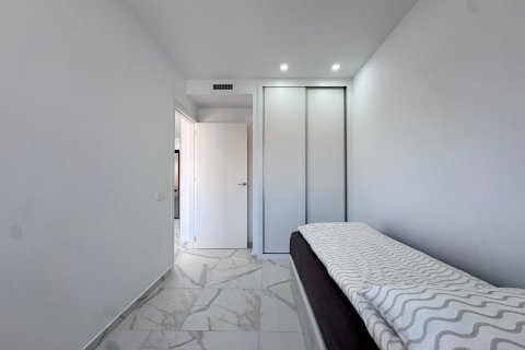 Kattohuoneisto myytävänä Torrevieja, Alicante, Espanja, 2 makuuhuonetta, 133 m2 No. 127336 - kuva 28