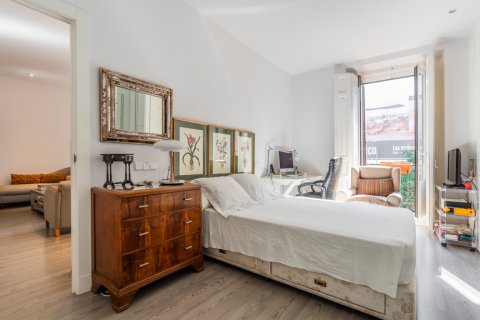 Huoneisto myytävänä Madrid, Espanja, 2 makuuhuonetta, 108 m2 No. 124760 - kuva 9