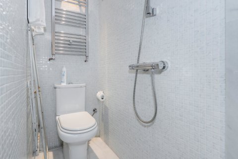 Huoneisto myytävänä Madrid, Espanja, 2 makuuhuonetta, 108 m2 No. 124760 - kuva 22