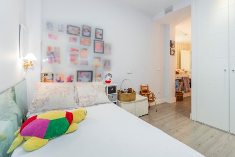 Huoneisto myytävänä Madrid, Espanja, 2 makuuhuonetta, 108 m2 No. 124760 - kuva 20