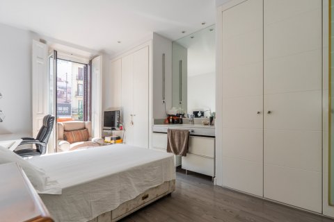 Huoneisto myytävänä Madrid, Espanja, 2 makuuhuonetta, 108 m2 No. 124760 - kuva 8