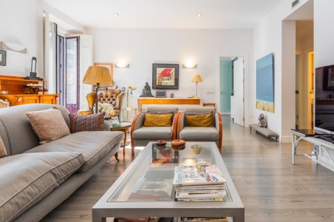 Huoneisto myytävänä Madrid, Espanja, 2 makuuhuonetta, 108 m2 No. 124760 - kuva 14