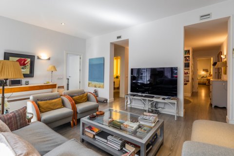 Huoneisto myytävänä Madrid, Espanja, 2 makuuhuonetta, 108 m2 No. 124760 - kuva 5