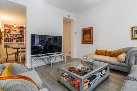 Huoneisto myytävänä Madrid, Espanja, 2 makuuhuonetta, 108 m2 No. 124760 - kuva 4