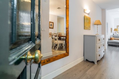 Huoneisto myytävänä Madrid, Espanja, 2 makuuhuonetta, 108 m2 No. 124760 - kuva 23