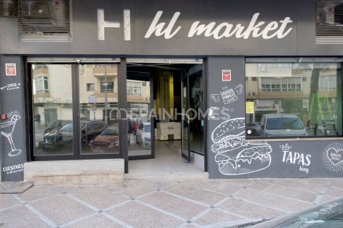 Cafetería / restaurante en venta Torremolinos, Málaga, España 1 dormitorio, 276 m2 No. 120756 - foto 1