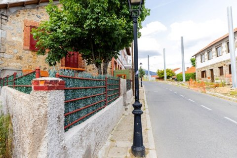 Продажа дома в Серседилья, Мадрид, Испания 6 спален, 93м2 №122124 - фото 3
