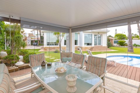 Villa till salu Malaga, Spanien 5 sovrum, 505 kvm. Nr. 122126 - foto 14