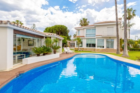 Villa till salu Malaga, Spanien 5 sovrum, 505 kvm. Nr. 122126 - foto 19