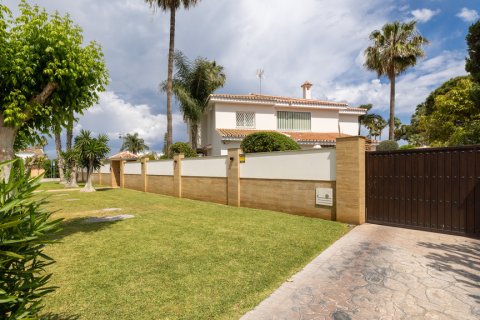 Villa till salu Malaga, Spanien 5 sovrum, 505 kvm. Nr. 122126 - foto 2