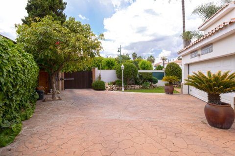Villa till salu Malaga, Spanien 5 sovrum, 505 kvm. Nr. 122126 - foto 26