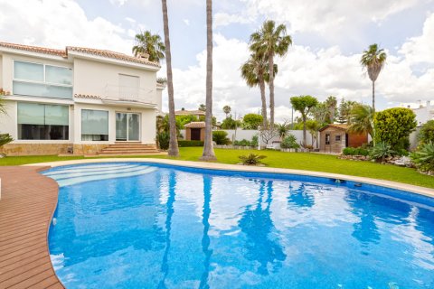Villa till salu Malaga, Spanien 5 sovrum, 505 kvm. Nr. 122126 - foto 10