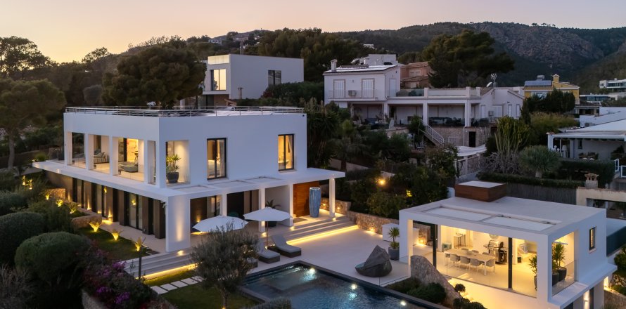 Villa in Costa D'en Blanes, Mallorca, Spain 5 bedrooms, 517 sq.m. No. 130950