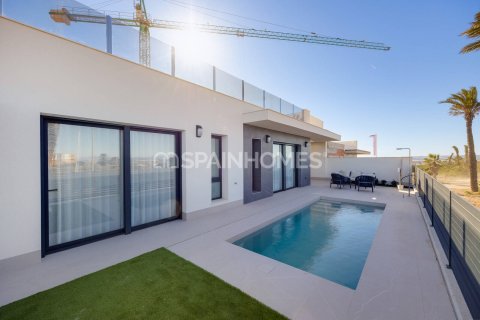Villa Torrevieja, Alicante, Spānijā 3 istabas, 141 m2 Nr. 120717
