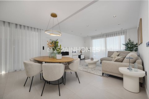 Huvila myytävänä Torrevieja, Alicante, Espanja, 3 makuuhuonetta, 141 m2 No. 120717 - kuva 15