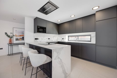 Huvila myytävänä Torrevieja, Alicante, Espanja, 3 makuuhuonetta, 141 m2 No. 120717 - kuva 18