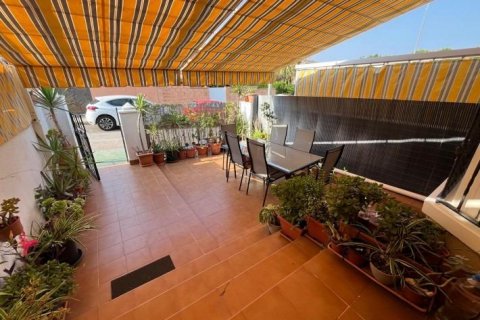 House à vendre Torrevieja, Alicante, Espagne, 2 chambres, 67 m2 No. 131500 - photo 3