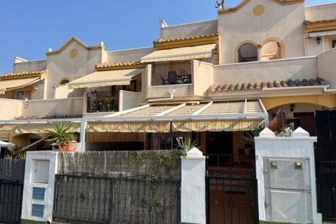 House à vendre Torrevieja, Alicante, Espagne, 2 chambres, 67 m2 No. 131500 - photo 1