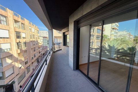 Apartamento en venta Torrevieja, Alicante, España 3 dormitorios, 137 m2 No. 131504 - foto 24