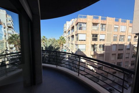 Apartamento en venta Torrevieja, Alicante, España 3 dormitorios, 137 m2 No. 131504 - foto 10