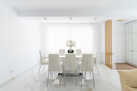 Townhouse for sale Punta Prima, Alicante, Spain 4 bedrooms, 260 sq.m. No. 131809 - photo 6