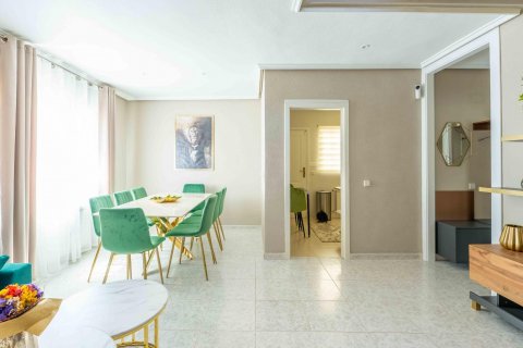 Villa for sale Punta Prima, Alicante, Spain 3 bedrooms, 182 sq.m. No. 131812 - photo 8