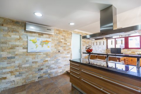 Продажа квартиры в Валенсия, Испания 4 спальни, 231м2 №124546 - фото 13