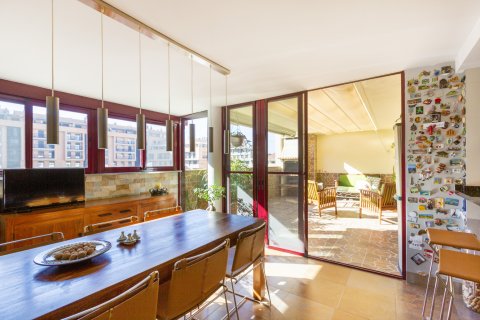 Продажа квартиры в Валенсия, Испания 4 спальни, 231м2 №124546 - фото 11