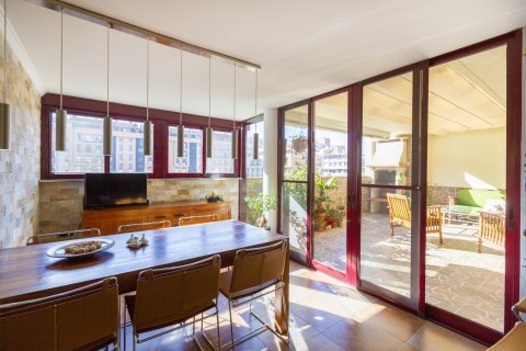 Продажа квартиры в Валенсия, Испания 4 спальни, 231м2 №124546 - фото 10