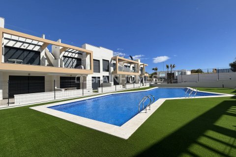 Продажа квартиры в Ориуэла, Аликанте, Испания 2 спальни, 64м2 №124505 - фото 2