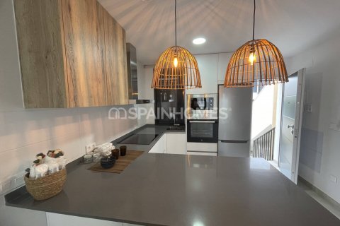 Продажа квартиры в Ориуэла, Аликанте, Испания 2 спальни, 64м2 №124505 - фото 30