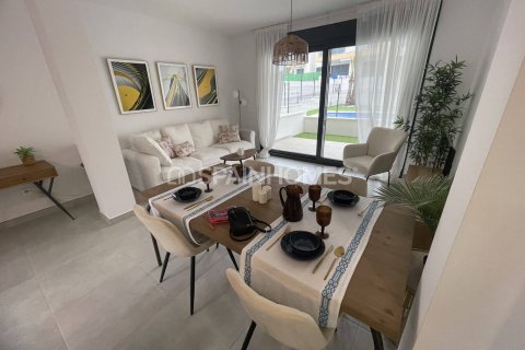 Продажа квартиры в Ориуэла, Аликанте, Испания 2 спальни, 64м2 №124505 - фото 25