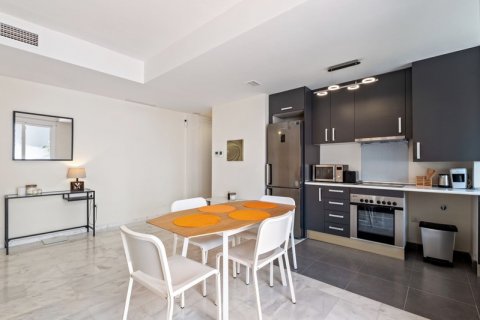 Apartment for sale Estepona, Malaga, Spain 2 bedrooms, 93 sq.m. No. 127418 - photo 29