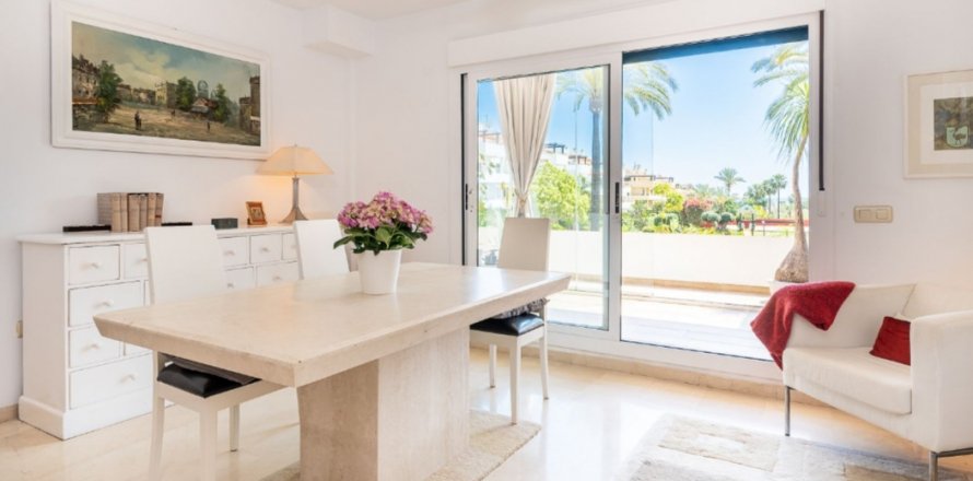 Wohnung Estepona, Malaga, Spanien 2 Schlafzimmer, 160 m2 Nr. 127422