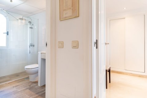 Wohnung zum Verkauf Estepona, Malaga, Spanien 2 Schlafzimmer, 160 m2 Nr. 127422 - Foto 2