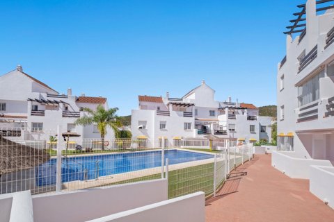 Apartment for sale Estepona, Malaga, Spain 2 bedrooms, 99 sq.m. No. 127416 - photo 17