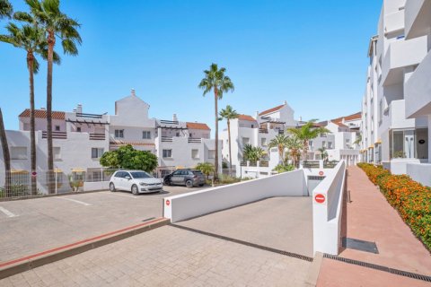 Apartment for sale Estepona, Malaga, Spain 2 bedrooms, 99 sq.m. No. 127416 - photo 18