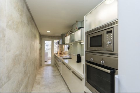 Apartment à vendre Estepona, Malaga, Espagne, 3 chambres, 110 m2 No. 127421 - photo 4