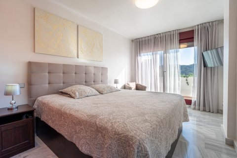 Duplex for sale Benahavis, Malaga, Spain 2 bedrooms, 99 sq.m. No. 127417 - photo 24