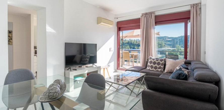 Duplex Benahavis, Malaga, Spain 2 bedrooms, 99 sq.m. No. 127417