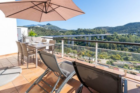 Duplex for sale Benahavis, Malaga, Spain 2 bedrooms, 99 sq.m. No. 127417 - photo 29