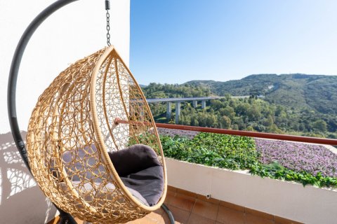 Duplex for sale Benahavis, Malaga, Spain 2 bedrooms, 99 sq.m. No. 127417 - photo 19