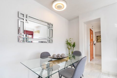 Duplex for sale Benahavis, Malaga, Spain 2 bedrooms, 99 sq.m. No. 127417 - photo 28