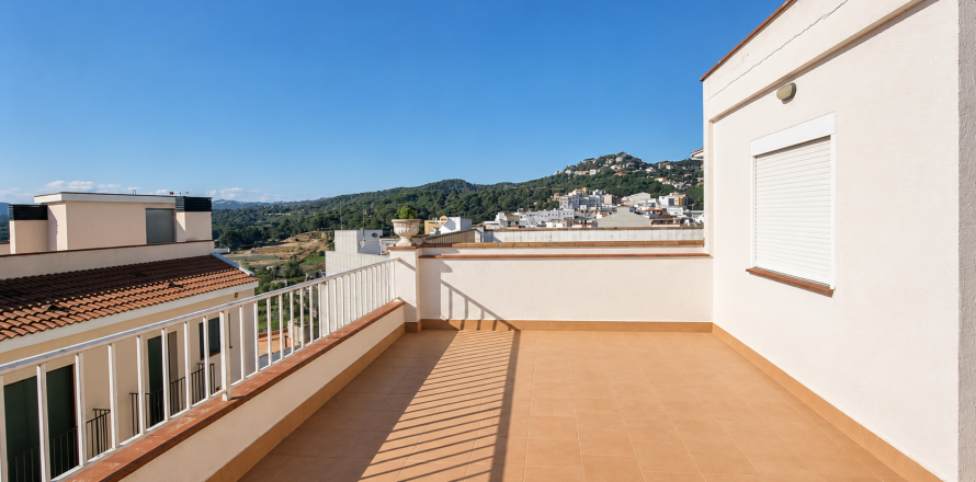 Dom w Lloret de Mar, Girona, Hiszpania 6 sypialni, 214 mkw. nr 130251