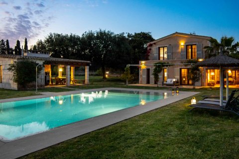 Finca till salu Llubi, Mallorca, Spanien 5 sovrum, 451 kvm. Nr. 128184 - foto 1