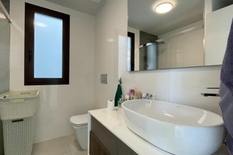 Villa for sale Cabo Roig, Alicante, Spain 3 bedrooms, 110 sq.m. No. 125187 - photo 8