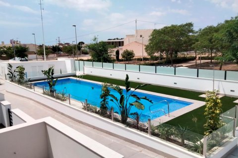 Bungalow à vendre Pilar de la Horadada, Alicante, Espagne, 2 chambres, 80 m2 No. 128344 - photo 3