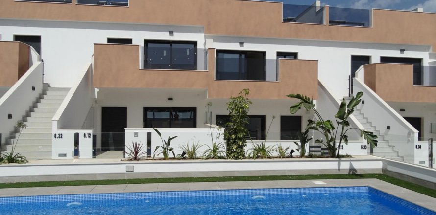 Bungalow Pilar de la Horadada, Alicante, Espagne 2 chambres, 80 m2 No. 128344
