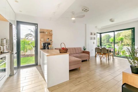 Villa en venta La Zenia, Alicante, España 3 dormitorios, 82 m2 No. 125568 - foto 3
